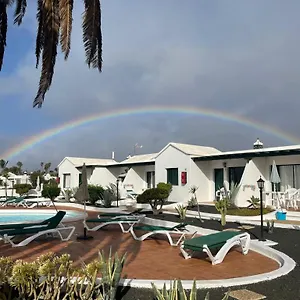 Doble Uve Tías